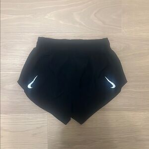 Nike Black Athletic Shorts Lightweight Design